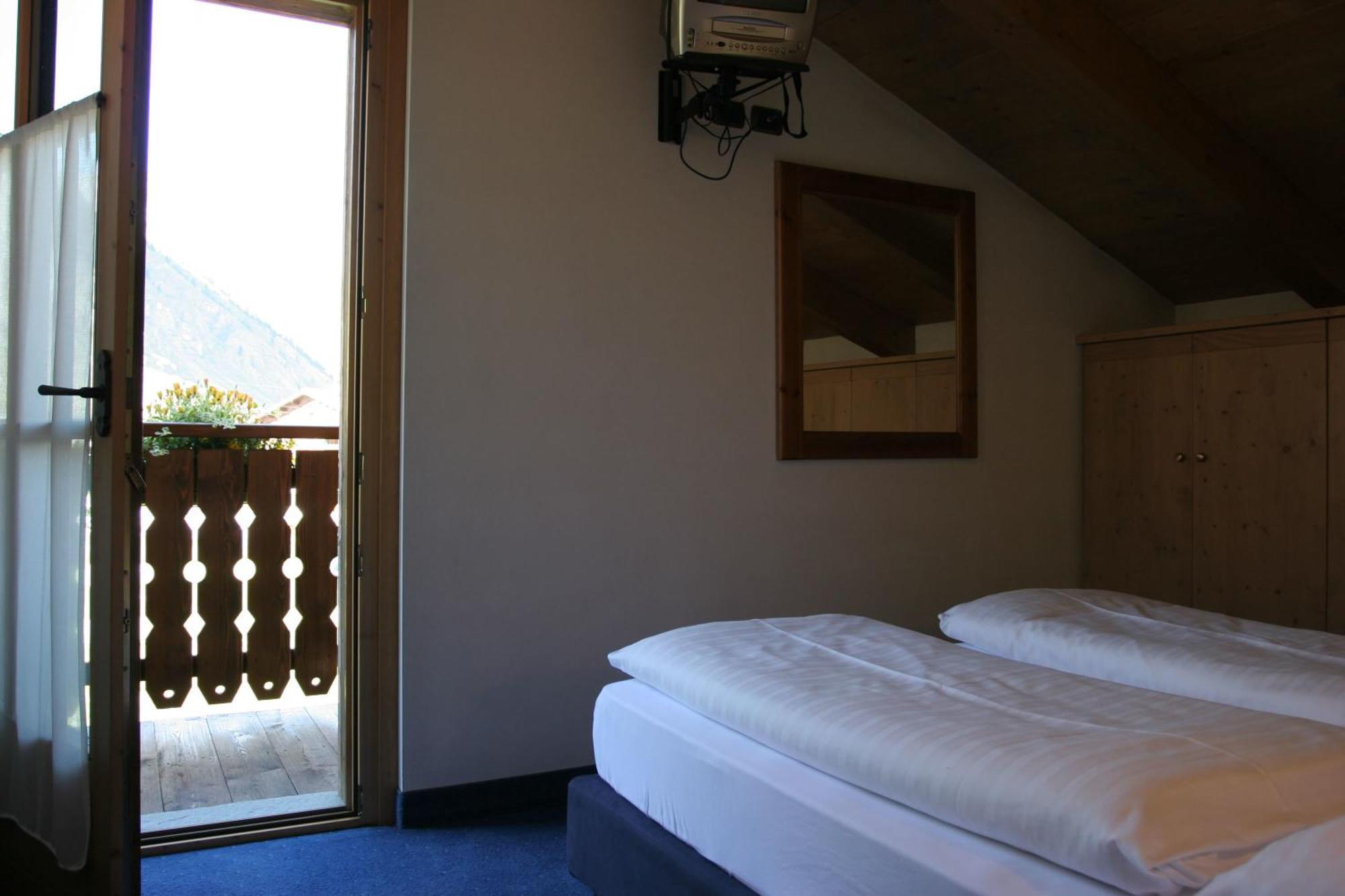 Chalet Mattias Λιβίνιο Δωμάτιο φωτογραφία