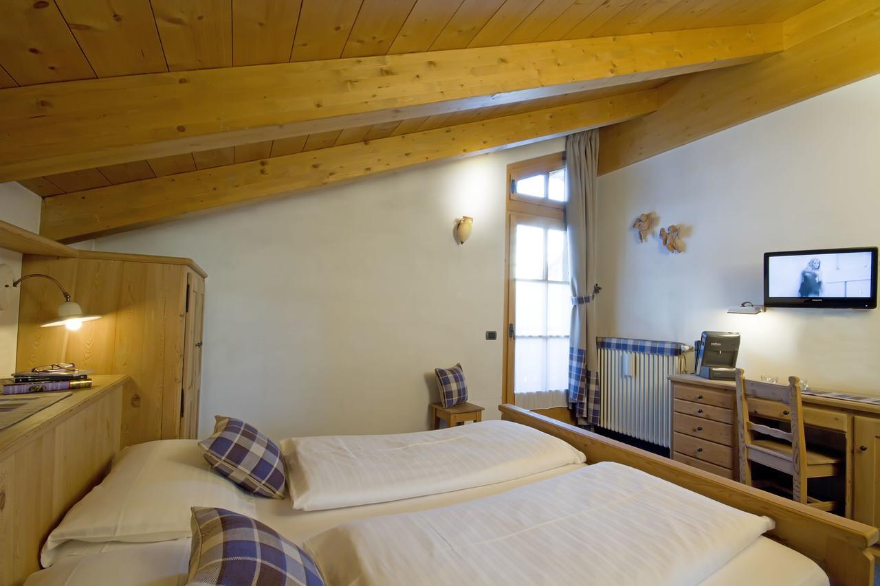 Chalet Mattias Λιβίνιο Δωμάτιο φωτογραφία